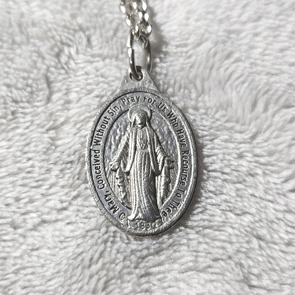#316 Silver tone necklace religious